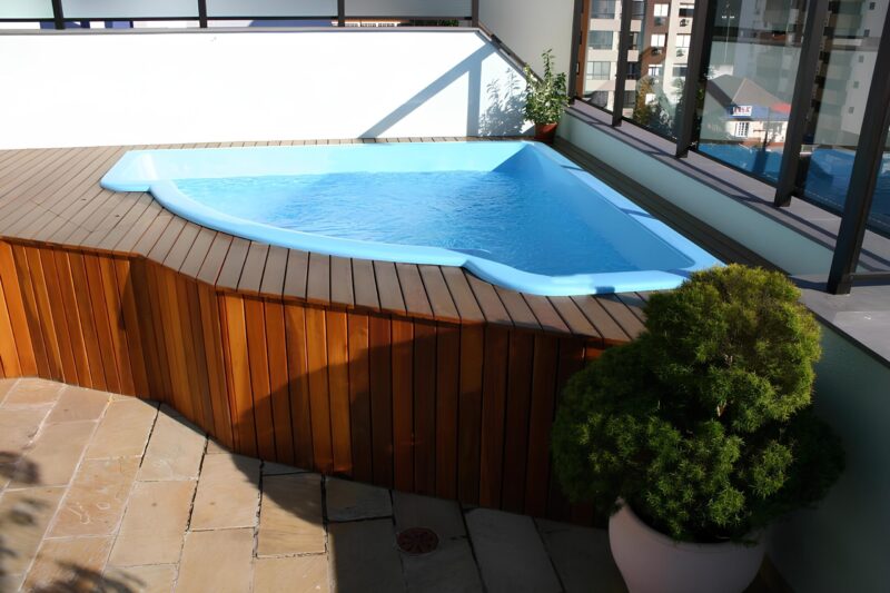 Piscina de Fibra Triangular 3x3x80 - Imagem 2